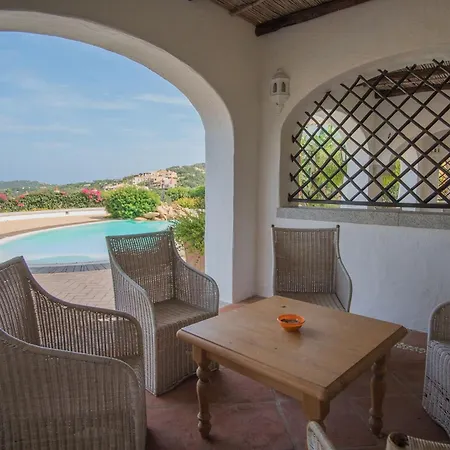 Beautiful Il Giardino Degli Oleandri One Bedroom Premium Apartment Sleeps 4 * Liscia di Vacca