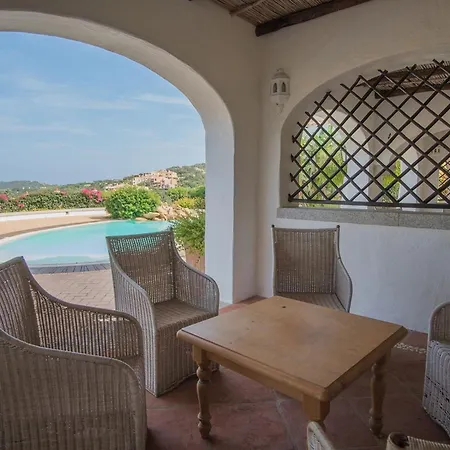 Beautiful Il Giardino Degli Oleandri One Bedroom Premium Apartment Sleeps 4 *